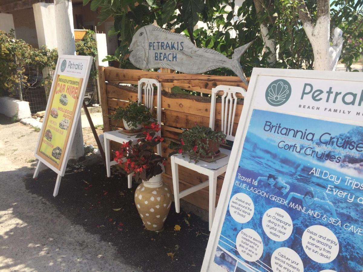 Petrakis Beach Lefkími Kültér fotó