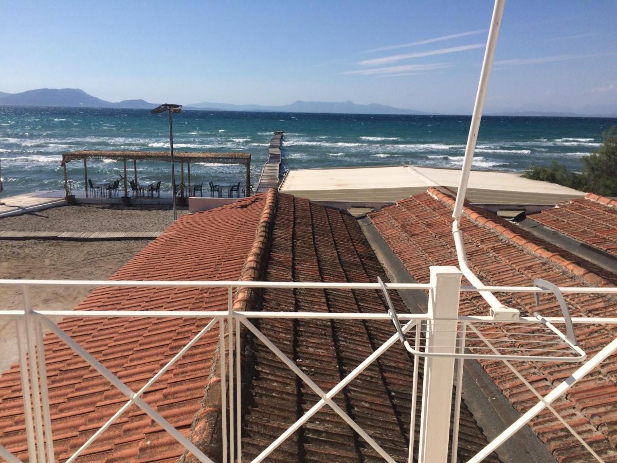 Petrakis Beach Lefkími Kültér fotó