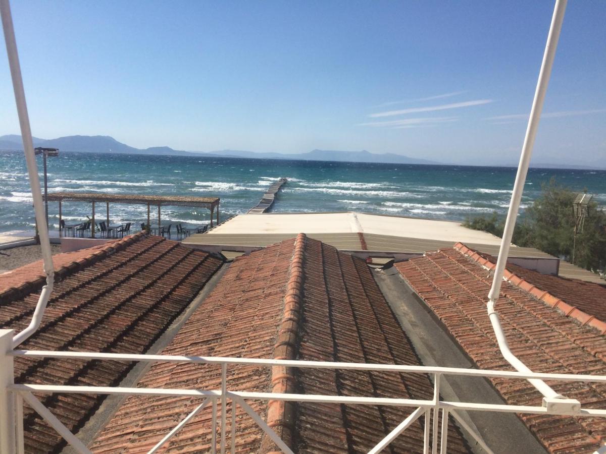 Petrakis Beach Lefkími Kültér fotó