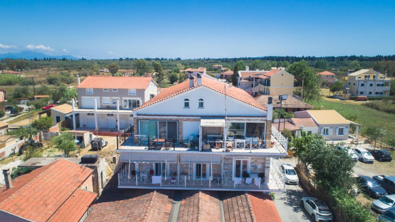 Petrakis Beach Lefkími Kültér fotó