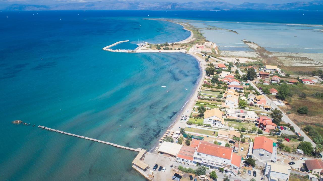 Petrakis Beach Lefkími Kültér fotó