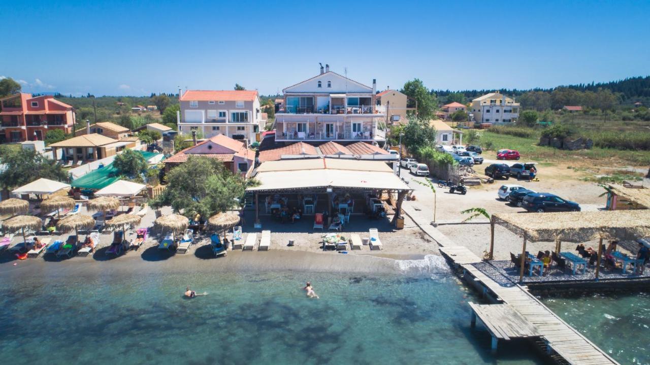 Petrakis Beach Lefkími Kültér fotó