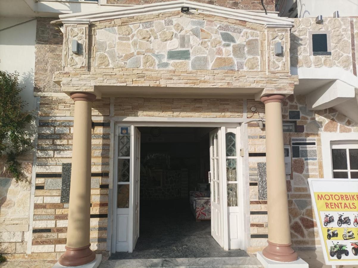 Petrakis Beach Lefkími Kültér fotó