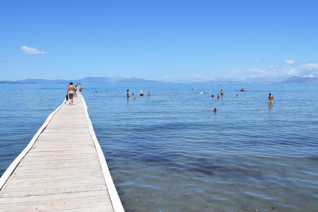 Petrakis Beach Lefkími Kültér fotó