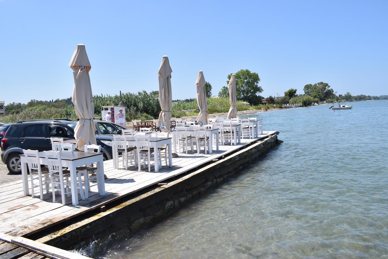 Petrakis Beach Lefkími Kültér fotó
